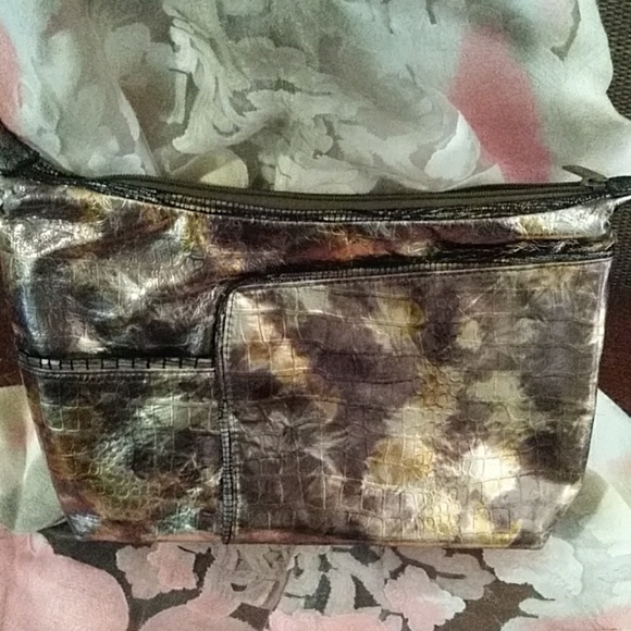 Multi metallic leather embossed - Picture 7 of 11